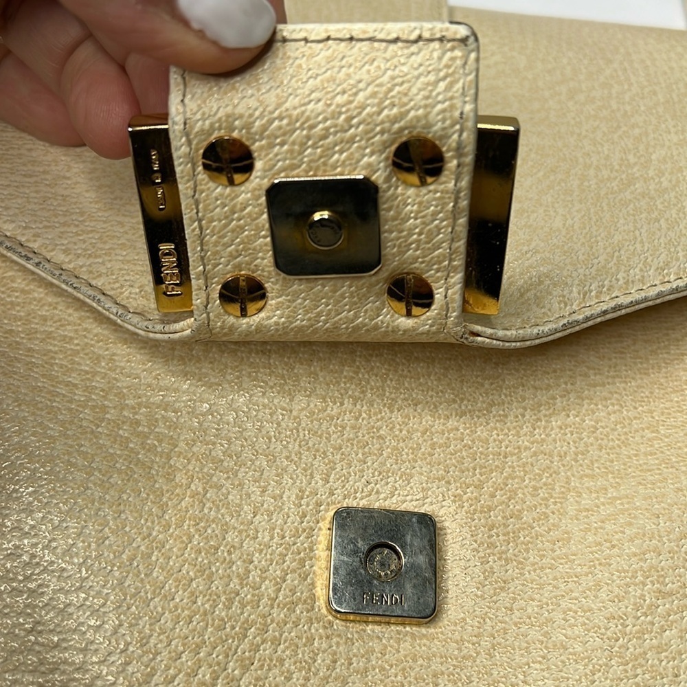 Fendi Beige Cream Leather Logo Marble Clasp Bag - Picture 15 of 16